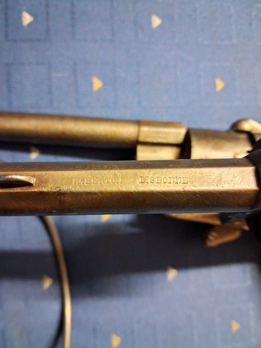 Revolveres antigos do século XIX