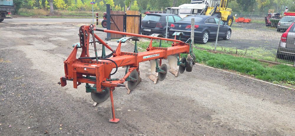 pług kverneland 4 skibowy VARIO