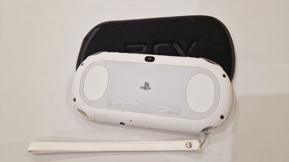 Sony Ps Vita Slim 64гиг с играми 67шт +  чехол!