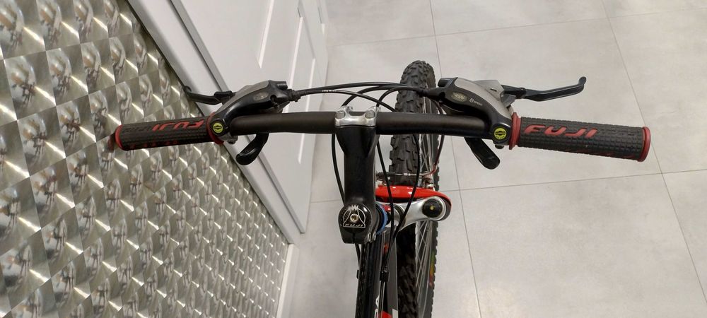 Rower MTB Fuji Nevada 26 M jak Giant Trek Kross