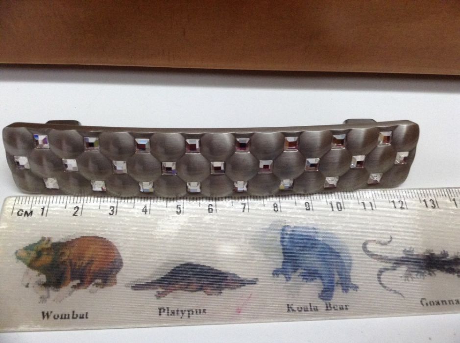 Puxadores c/ diamantes Swarovski - artigo novo e embalado