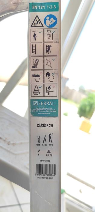 Escadote 4 degraus