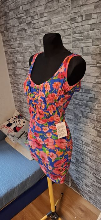 Sukienka ramiączka kwiatki asos