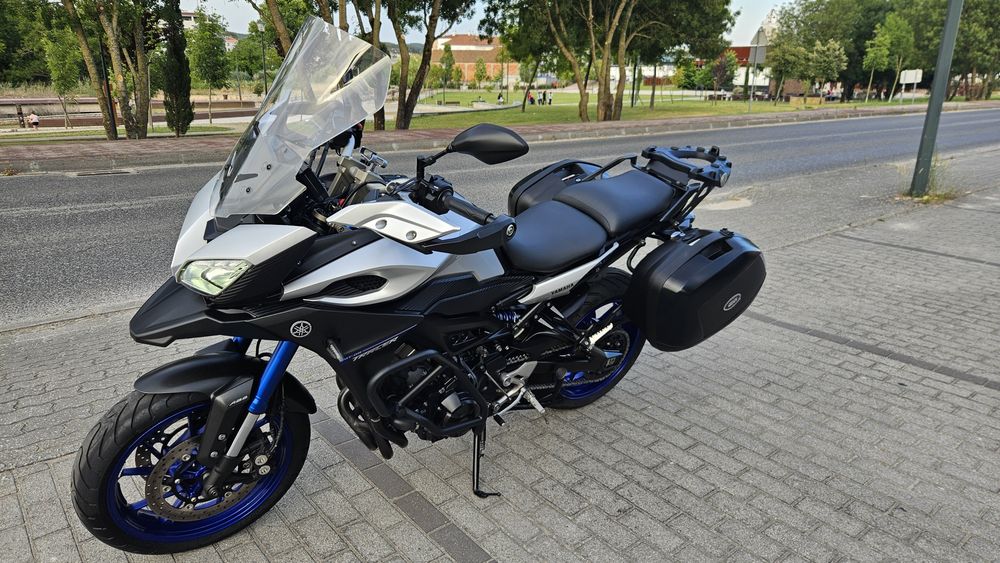 Yamaha tracer 900