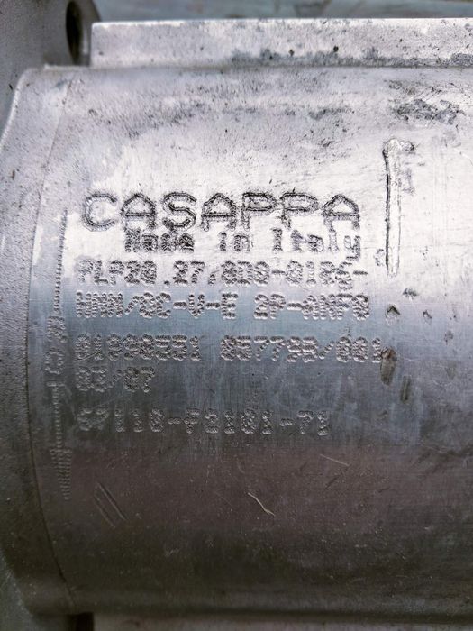 Насос до  навантажувача TOYOTA