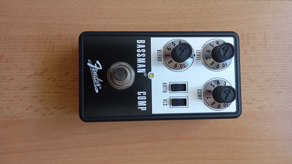 Pedal Fender bassman compressor com caixa