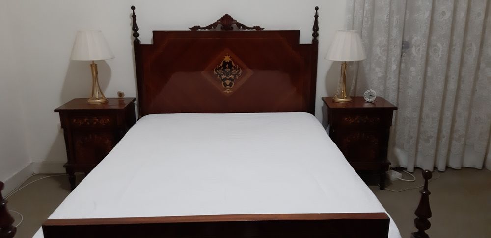 Mobilia quarto Cama, Roupeiro, secretária e cadeira