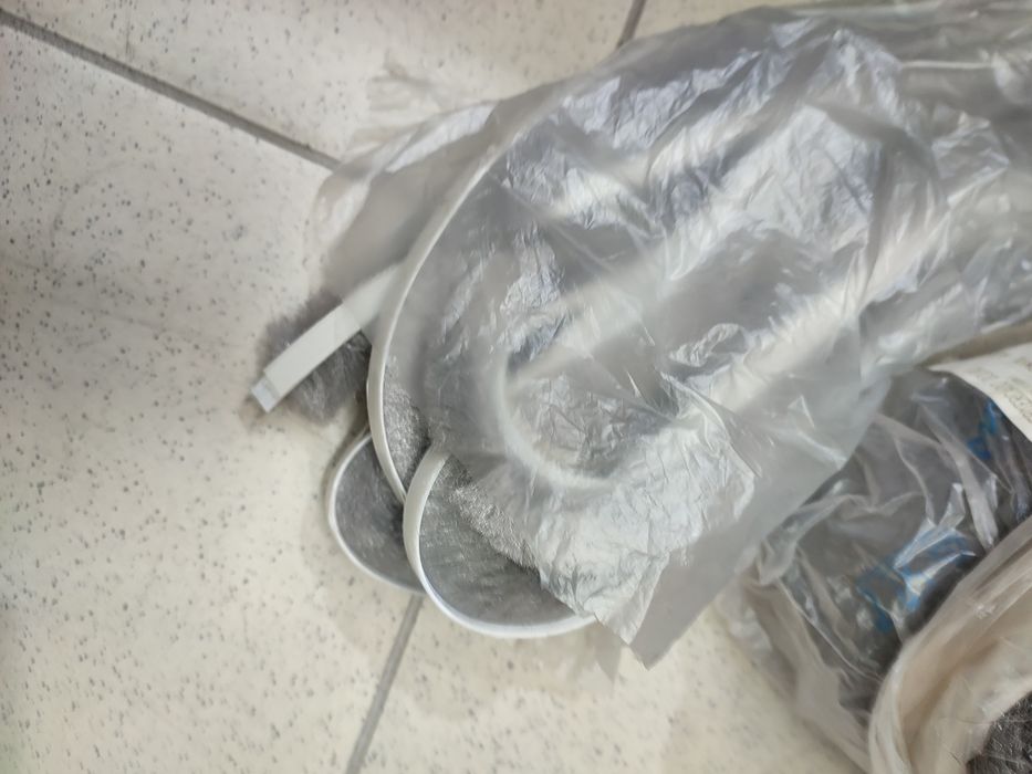 Vários artigos 1€
