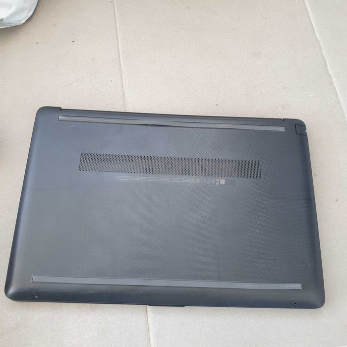carcaça display HP 15-DW1421 completa com respetivo display impecável64739827811841122