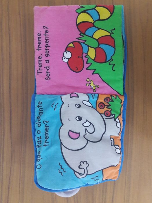 Livro de Tecido "Elefante Medroso"
