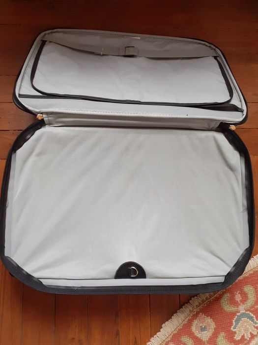 Mala Samsonite com espaços para LapTop e mais acessórios de trabalho