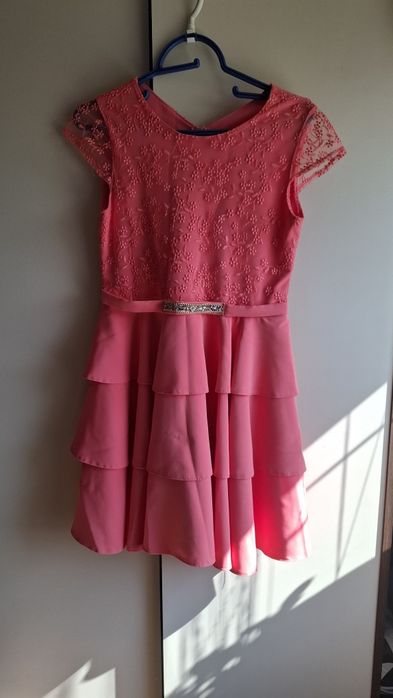 Elegancka sukienka dziewczęca 158