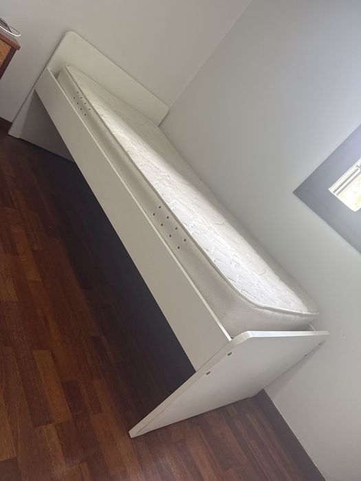 Cama ikea vihals: estrado e colchao incluido