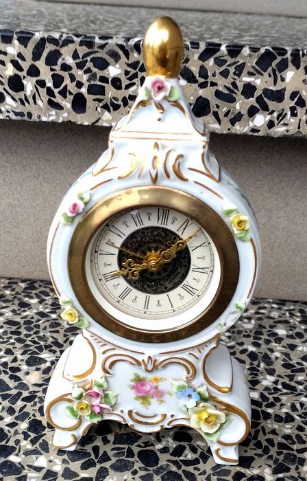 Porcelanowy zegar Drezno Mercedes