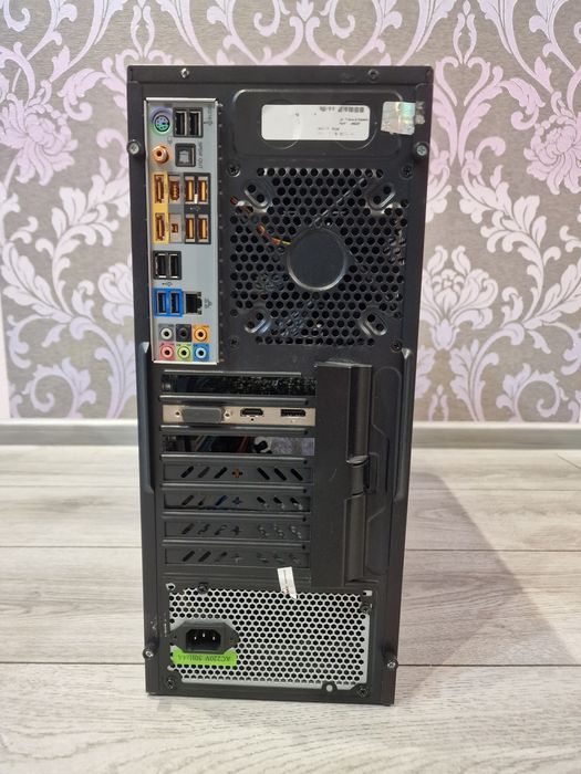 Комп’ютер (4 ядра / 8GB RAM / SSD+HDD / Radeon 550)