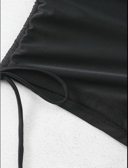 чорний купальник з мікродайвінгу на затяжках топ v-вирізом та шортики