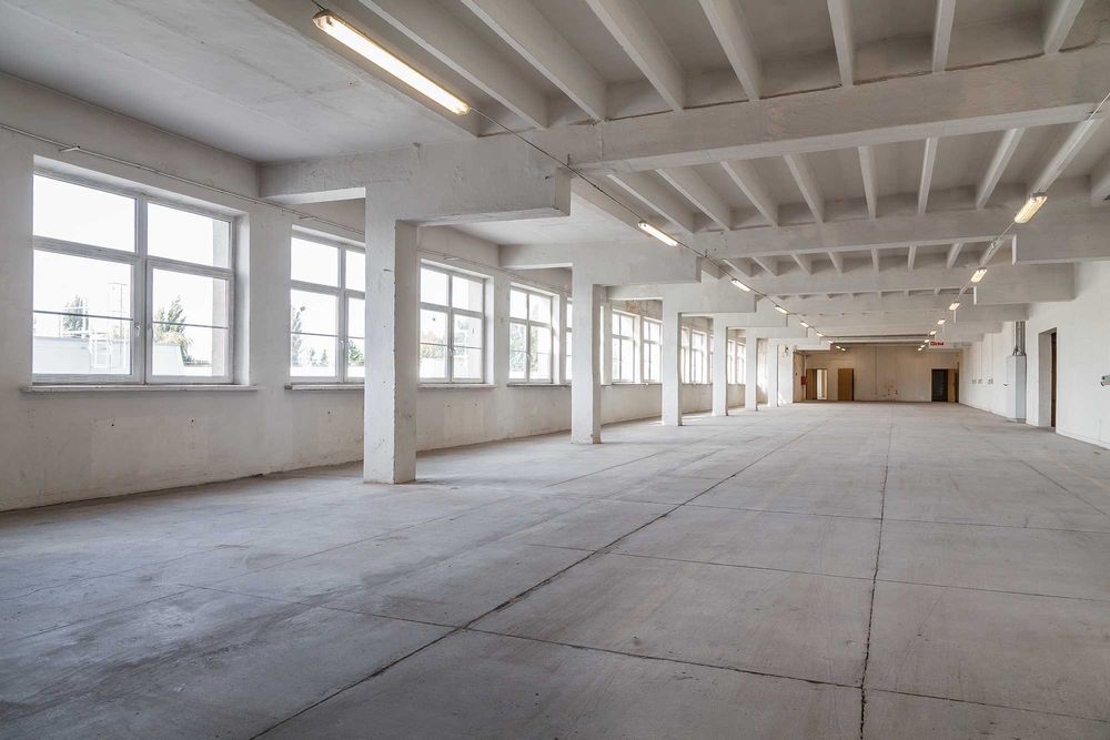 Lokal magazynowy 240m² w centrum Pabianic