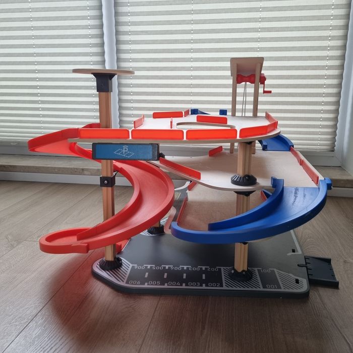 Duży drewniany parking samochodowy  playtive garaż 4 poziomowy