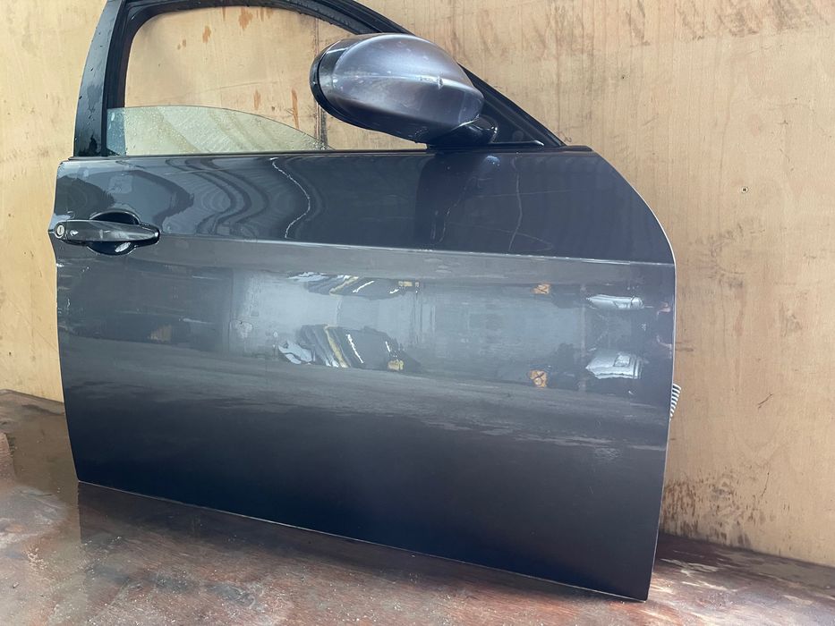 PORTA FRENTE DIREITA BMW E90/E91 318,320,330