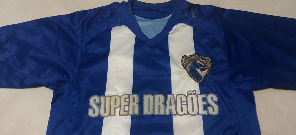 Camisola dos super Dragões