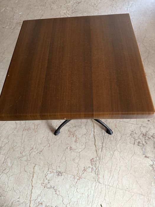 Mesas e cadeiras de restaurante