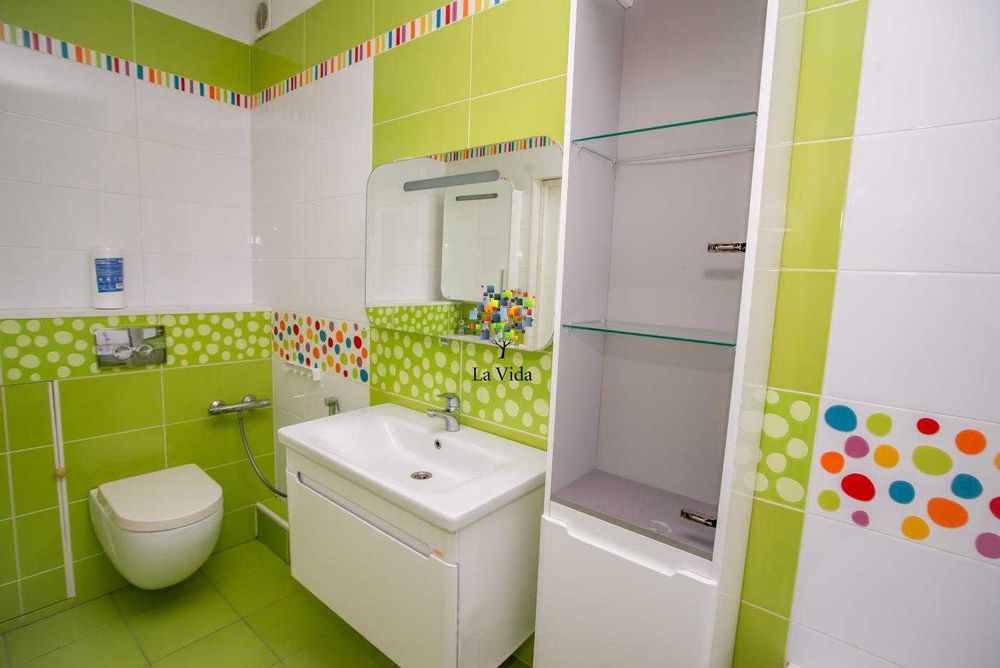 Продаж 3-к квартири з ремонтом та меблями с. Нові Петрівці, вул. Європейська, 8
