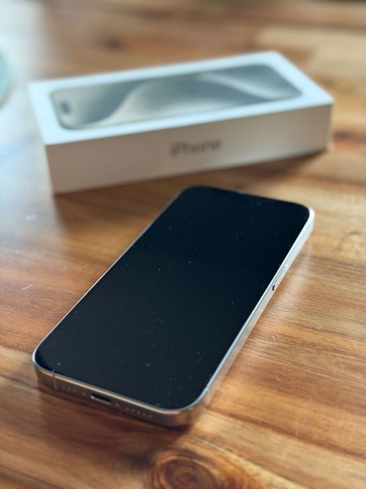 iPhone 15 Pro, Natural Titanium, 128GB, 89% baterii