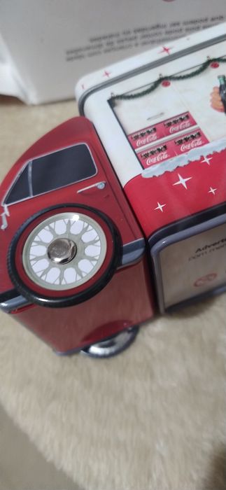 Lata/carro Coca-Cola