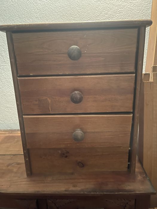 Mesinha de cabeceira