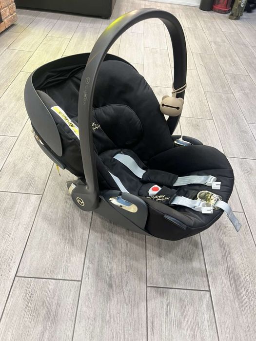 Cybex by jeremy scott автокрісло +база