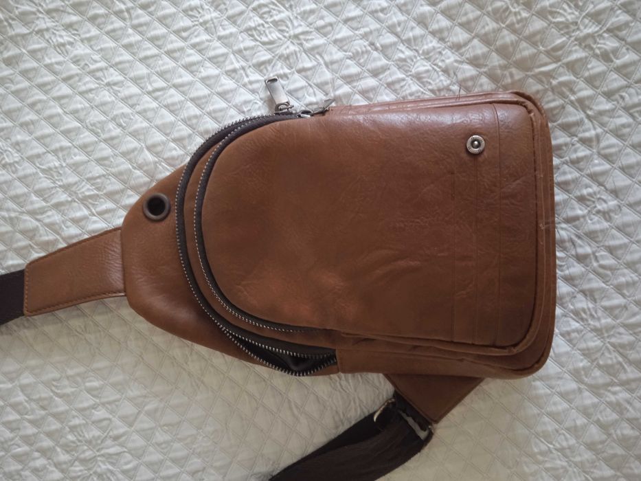 Продам сумку мужскую через плечо