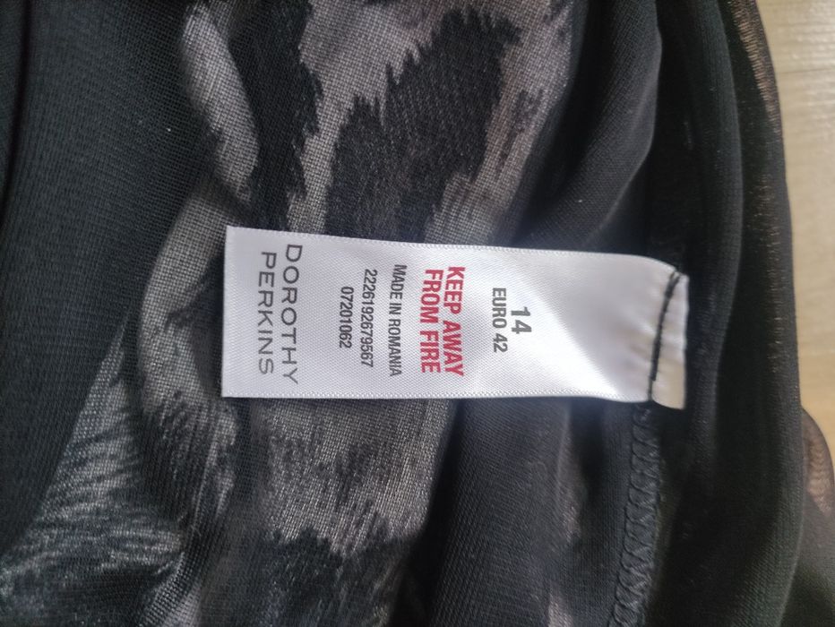 Sukienka w panterkę Dorothy Perkins
