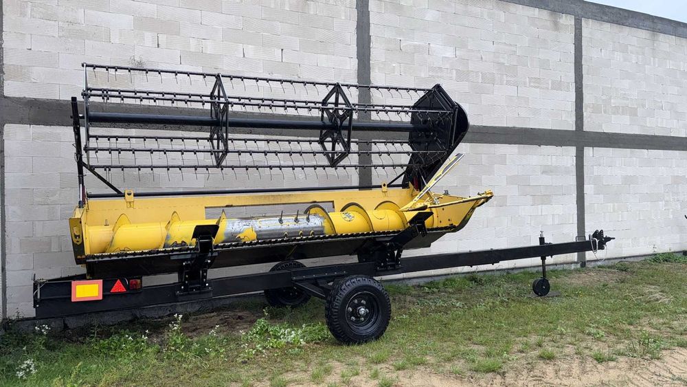 Kombajn zbożowy New Holland TC 5070