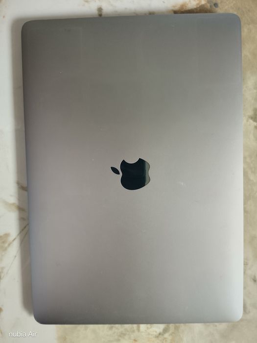 MacBook  pro  13" A2179