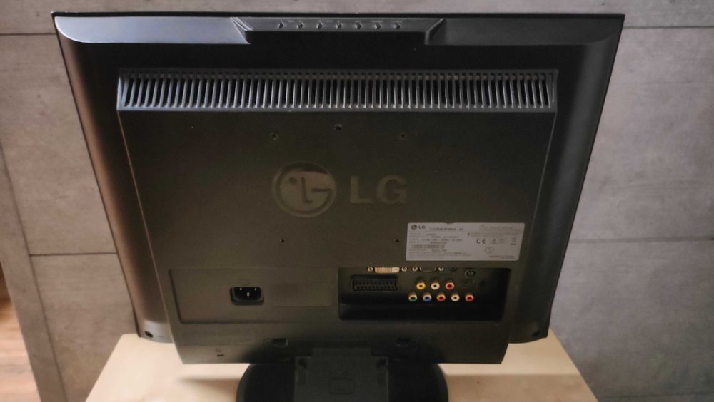 Monitor LG Flatron M1998WA-BZ 19 cali