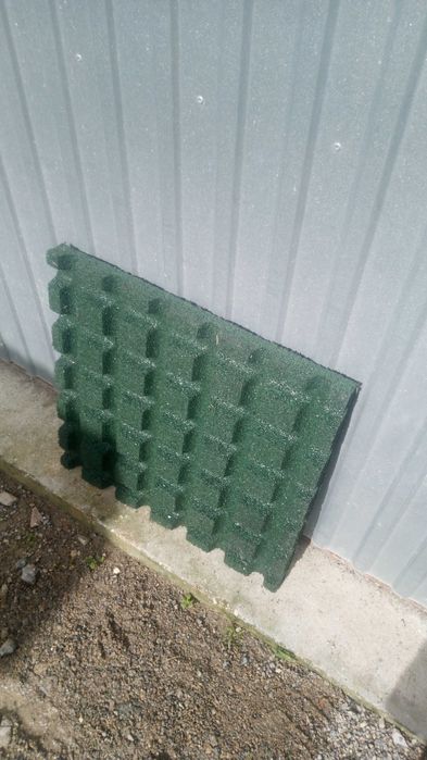 Pavimento posso borracha verde