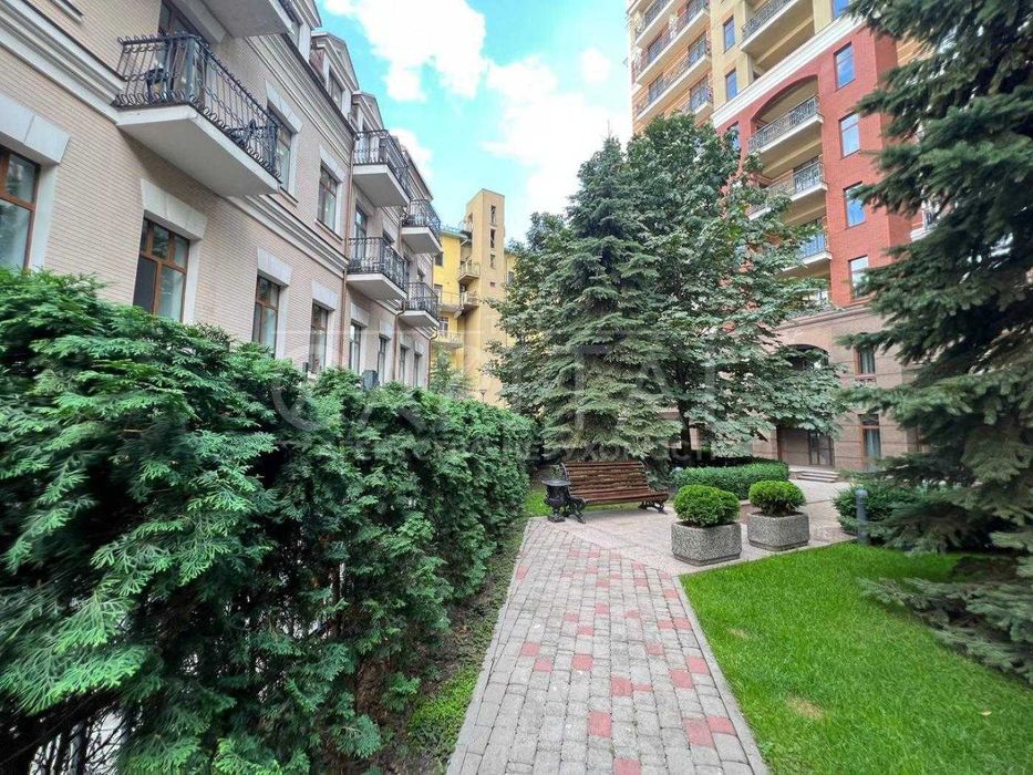 Продаж квартири, вул. Франка Івана, ЖК Ambassador House, Центр