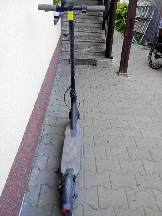 Hulajnoga elektryczna Xiaomi Mi Electric Scooter 1S