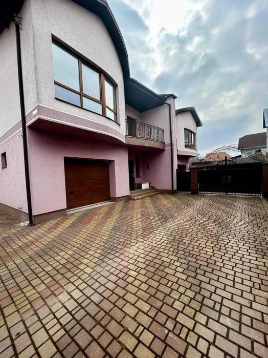 Продаж дуплексу з гаражем і мансардою, 10 хв до центру