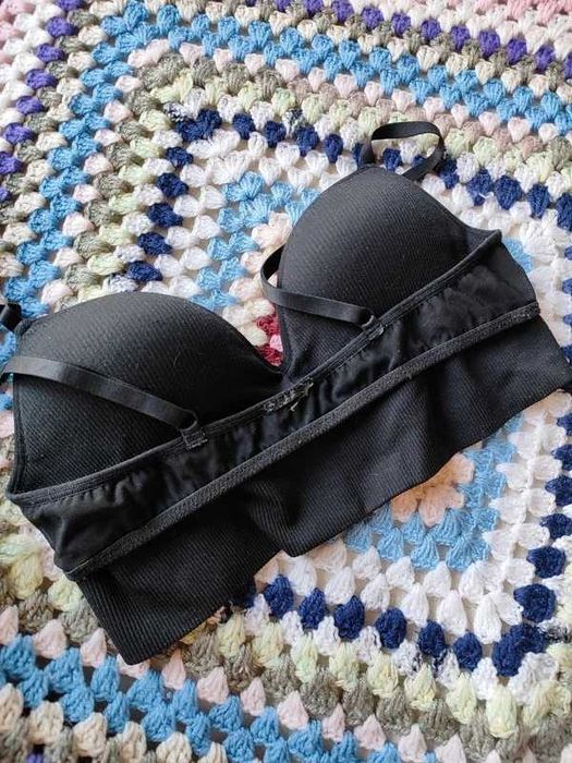 Biustonosz czarny, H&M, 70B