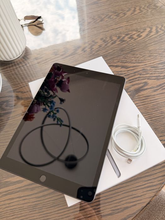 iPad 9 64GB Wi-Fi – stan idealny, używany tylko w domu do Smart Home