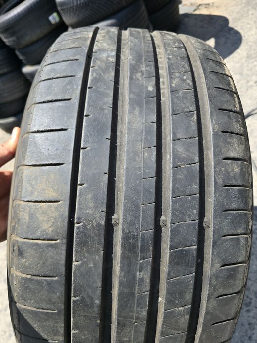 285/40R22 Yokohama Advant Sport V107 110Y