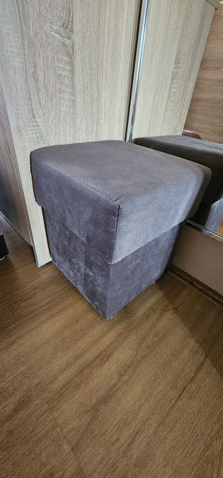 Pufa szara siedzisko