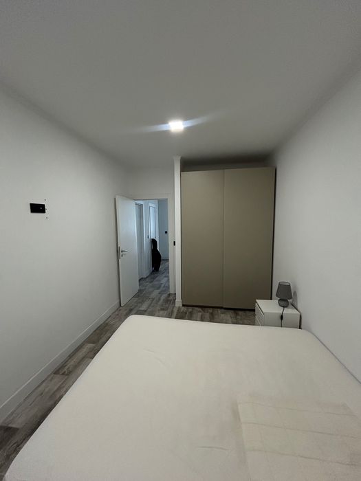 Aluga-se quarto para Casal ou solteiro