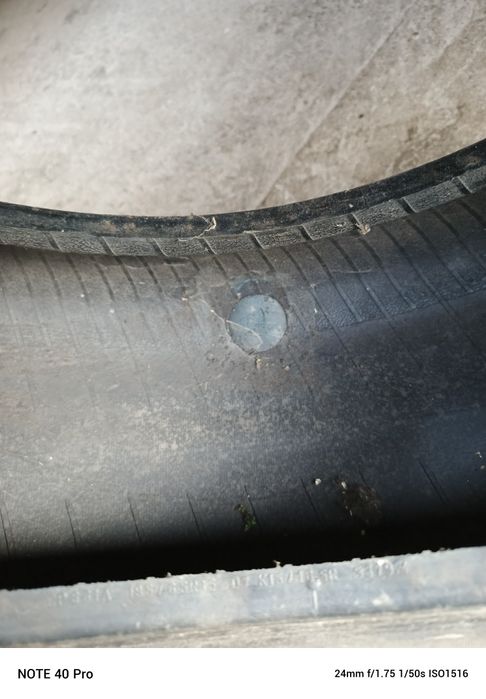 Шина б/у продам .