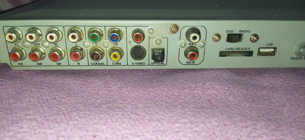 ДВА DVD player двд плеера за одну цену видеопрогравачi bbk dv412si и какой то змей))
