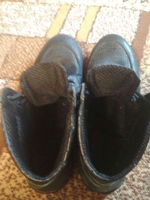 шкіряні ботинки перфорація