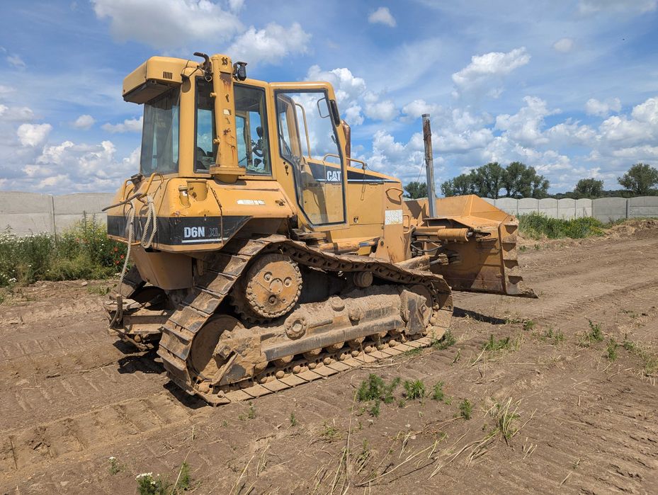 Spycharka gąsienicowa CAT D6 NXL
