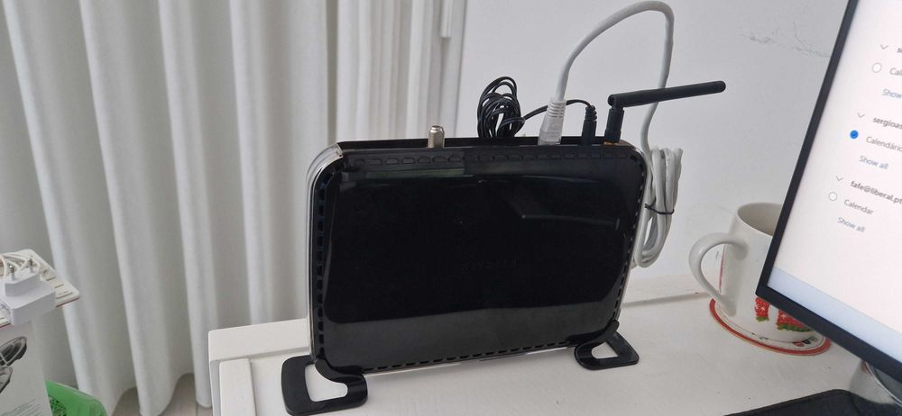 Router Netgear CVG834G