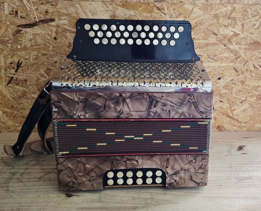 Concertina Hohner em Fá